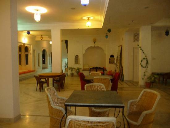 Hotel Aravali View Palace Udaipur Exteriör bild